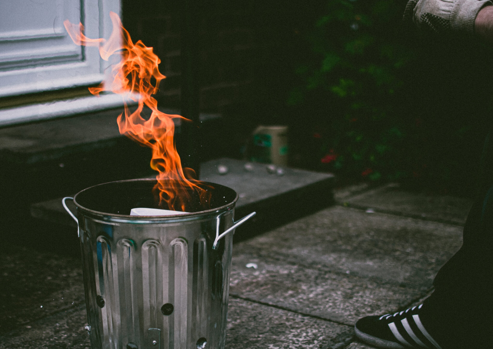 Can you smoke on the balcony in Tenerife?