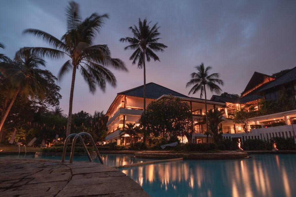 is the sir anthony hotel in tenerife open