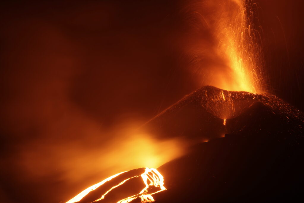 what happens if the tenerife volcano erupts
