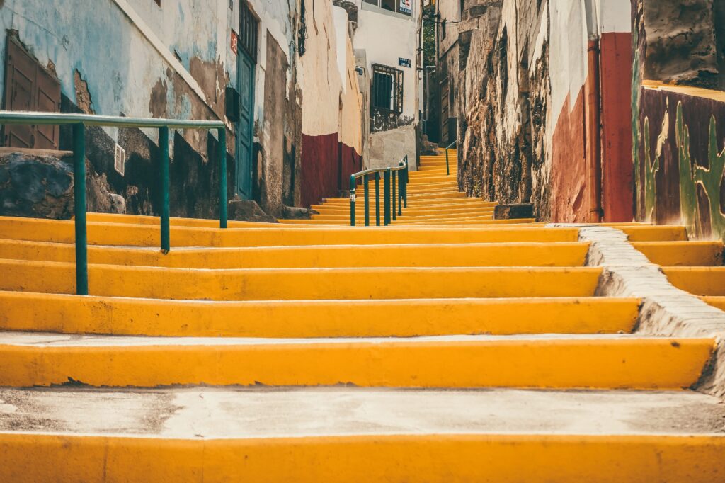 which is warmer tenerife or gran canaria