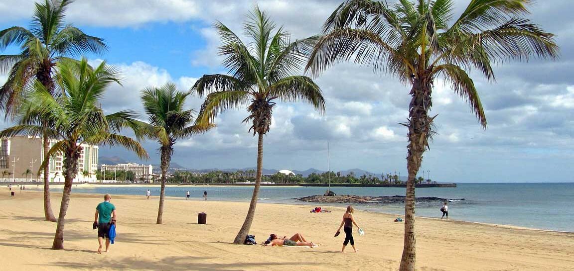 ¿Cómo ir desde el aeropuerto de Lanzarote a La Graciosa?
