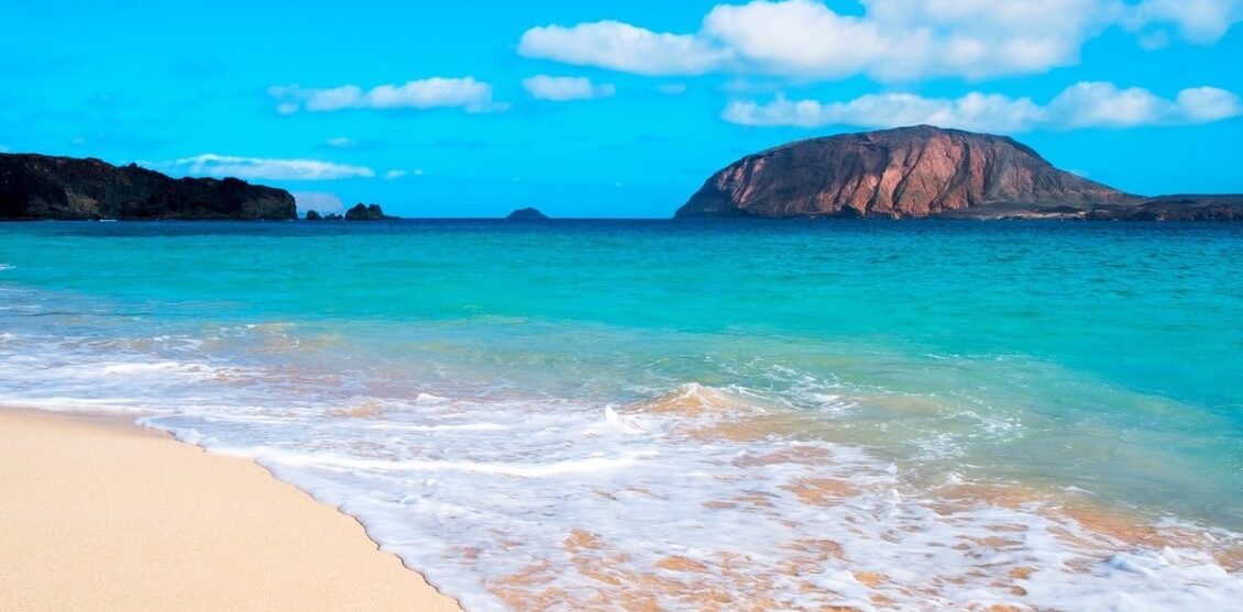¿Cómo llegar a la playa de las Conchas en La Graciosa?