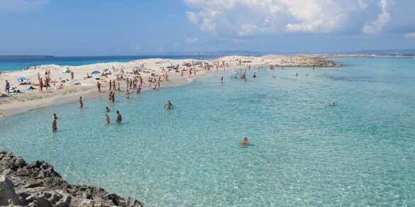 cual es la playa que esta mas cerca de madrid