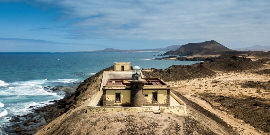 ¿Cuánto tarda el armas de Tenerife a Las Palmas?
