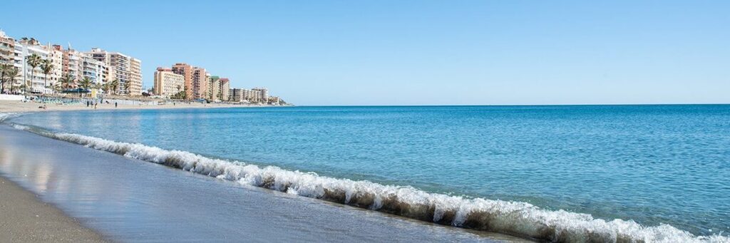 donde ir a la playa en diciembre espana