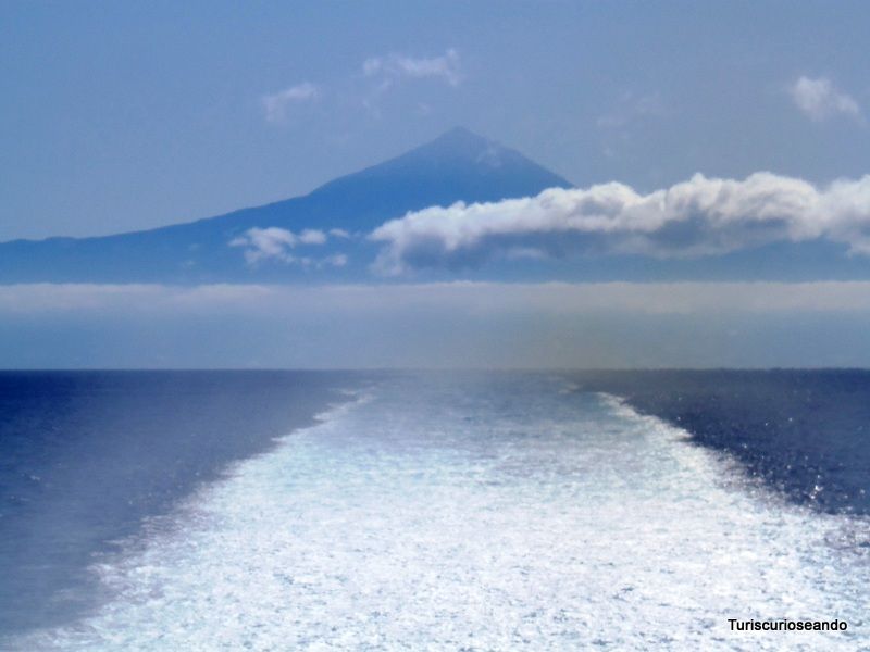 que compania vuela de tenerife a la palma