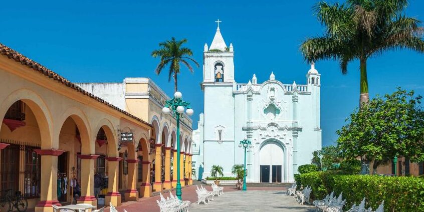 que protege la virgen de la candelaria