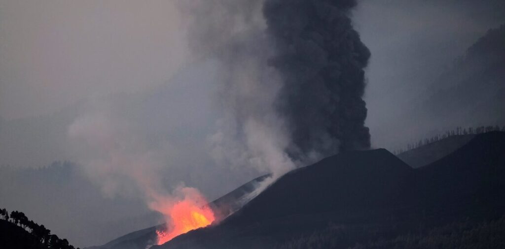 que temperatura tiene la lava de la palma